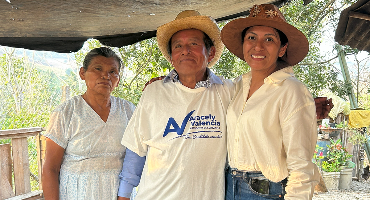 Aracely García Valencia presenta su propuesta para fortalecer a las mujeres de&nbsp;Coatzintla